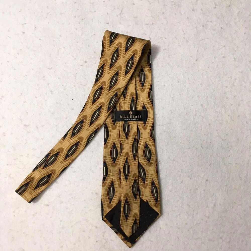 Bill Blass Tie Silk Diamond Geometric Gold Pattern View 3